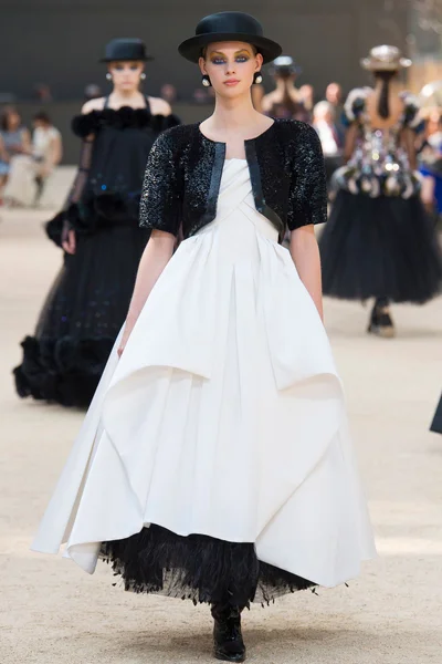 Look 62